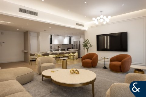 Купить квартиру в Sadaf, Джумейра Бич Резиденс, Дубай: 3 спальни, 179м², № 88592 - фото 2