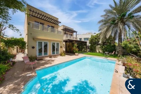 Villa in Meadows, Dubai 4 bedrooms, 540 sq.m. № 76583 - photo 17