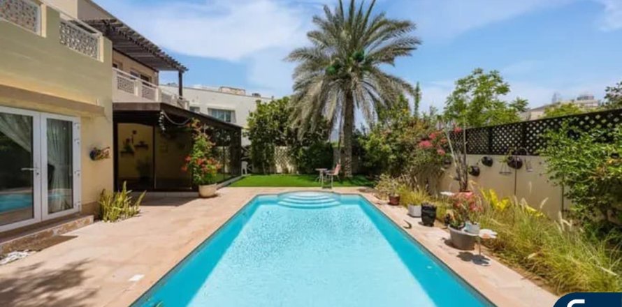 فيلا في Meadows, دبي 4 غرف نوم, 540 م² رقم 76583