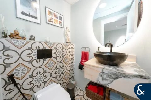 Villa in Meadows, Dubai 4 bedrooms, 540 sq.m. № 76583 - photo 14