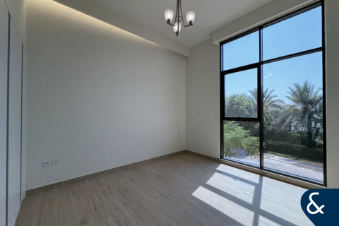Villa in Victory Heights, Dubai Sports City, Dubai 4 bedrooms, 343 sq.m. № 76585 - photo 10
