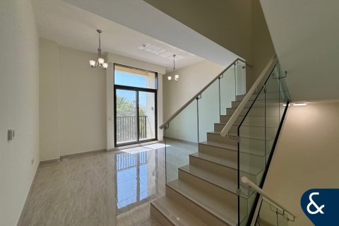 Villa in Victory Heights, Dubai Sports City, Dubai 4 bedrooms, 343 sq.m. № 76585 - photo 7