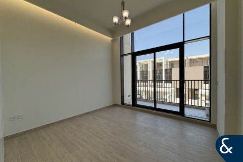 Villa in Victory Heights, Dubai Sports City, Dubai 4 bedrooms, 343 sq.m. № 76585 - photo 8