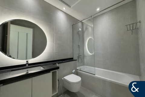 Villa in Victory Heights, Dubai Sports City, Dubai 4 bedrooms, 343 sq.m. № 76585 - photo 12