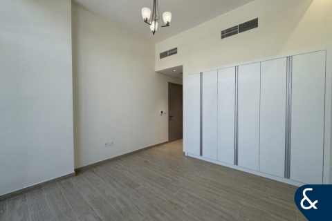 Villa in Victory Heights, Dubai Sports City, Dubai 4 bedrooms, 343 sq.m. № 76585 - photo 11