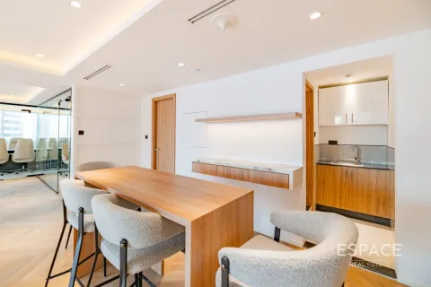 Снять в аренду офис в Barsha Heights (Tecom), Дубай: 161м², № 64536 - фото 15