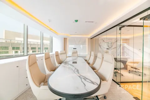 Снять в аренду офис в Barsha Heights (Tecom), Дубай: 161м², № 64536 - фото 10