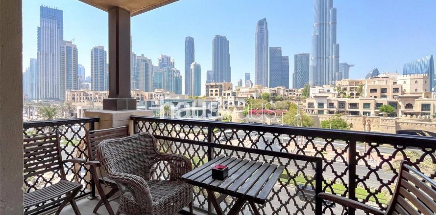 Appartement à Old Town, Dubai, 2 chambres, 126 m², № 45138