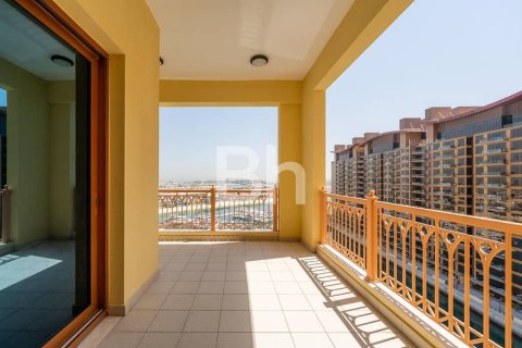 Apartment in Palm Jumeirah, Dubai 3 bedrooms, 377 sq.m. № 56947 - photo 13