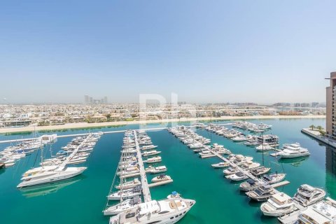 Apartment in Palm Jumeirah, Dubai 3 bedrooms, 377 sq.m. № 56947 - photo 10