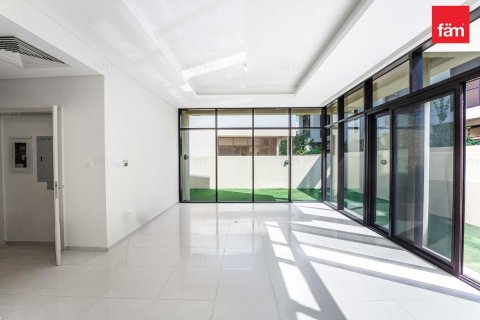 Снять в аренду таунхаус в Дубае: 3 спальни, 255.9м², № 67488 - фото 17