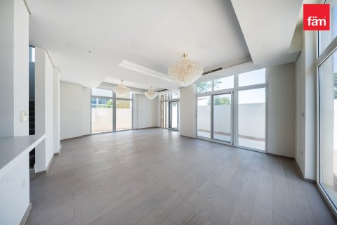 Villa à Dubai, 6 chambres, 322 m², № 71912 - photo 2