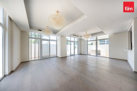 Villa à Dubai, 6 chambres, 322 m², № 71912 - photo 3