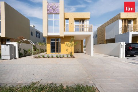 Villa à Dubai, 6 chambres, 322 m², № 71912 - photo 1
