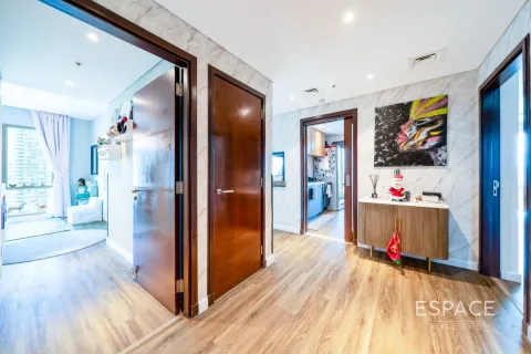 Apartment in Dubai Marina, Dubai 2 bedrooms, 144 sq.m. № 71007 - photo 8