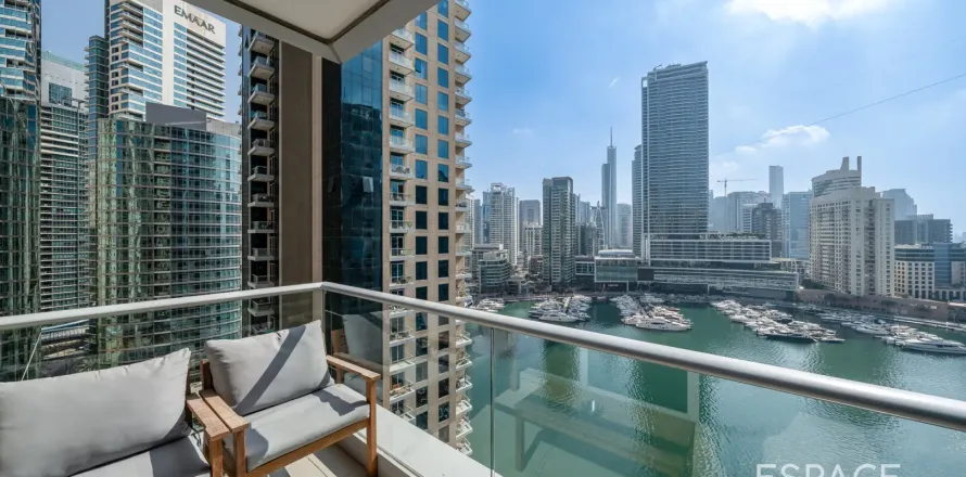 Apartment in Dubai Marina, Dubai 2 bedrooms, 144 sq.m. № 71007
