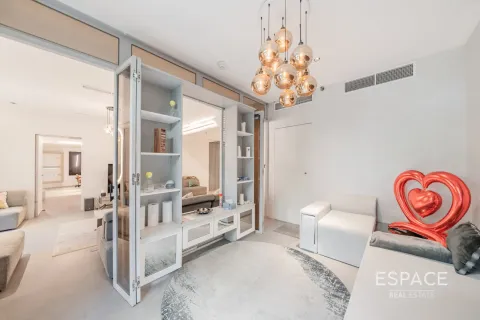 Apartment in Downtown Dubai (Downtown Burj Dubai), Dubai 2 bedrooms, 244 sq.m. № 71008 - photo 17