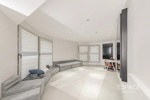 Apartment in Downtown Dubai (Downtown Burj Dubai), Dubai 2 bedrooms, 244 sq.m. № 71008 - photo 9