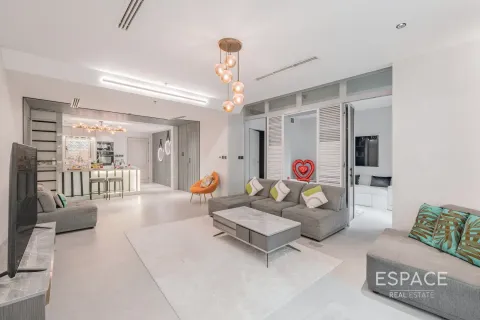 Apartment in Downtown Dubai (Downtown Burj Dubai), Dubai 2 bedrooms, 244 sq.m. № 71008 - photo 2