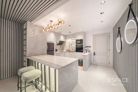 Apartment in Downtown Dubai (Downtown Burj Dubai), Dubai 2 bedrooms, 244 sq.m. № 71008 - photo 12