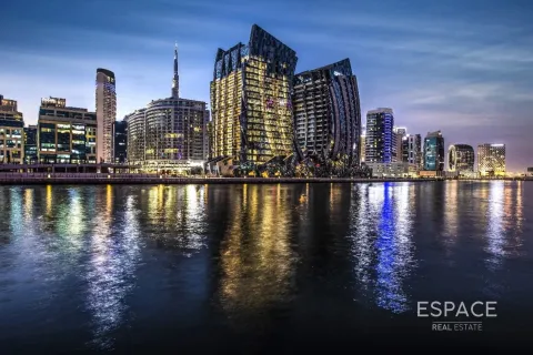 Apartment in Business Bay, Dubai 3 bedrooms, 257 sq.m. № 71009 - photo 2