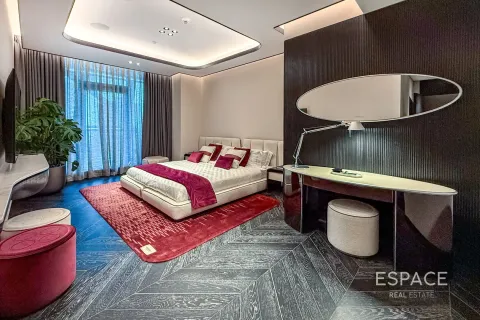 Apartment in Business Bay, Dubai 3 bedrooms, 257 sq.m. № 71009 - photo 16