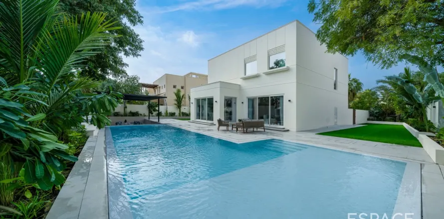 Вилла в Meadows, Дубай, 5 спален, 344м², № 71006