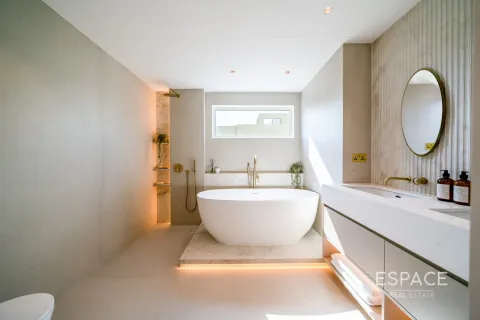 Villa in Meadows, Dubai 5 bedrooms, 344 sq.m. № 71006 - photo 11