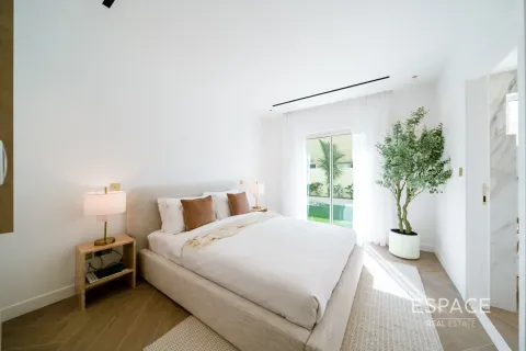 Villa in Meadows, Dubai 5 bedrooms, 344 sq.m. № 71006 - photo 10