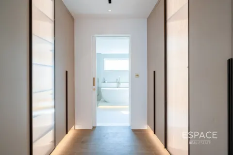 Villa in Meadows, Dubai 5 bedrooms, 344 sq.m. № 71006 - photo 16