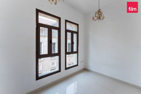 Townhouse in Wadi Al Safa 2, Dubai 3 bedrooms, 205.6 sq.m. № 135223 - photo 10