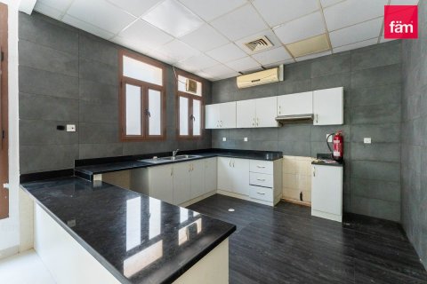 Townhouse in Wadi Al Safa 2, Dubai 3 bedrooms, 205.6 sq.m. № 135223 - photo 6