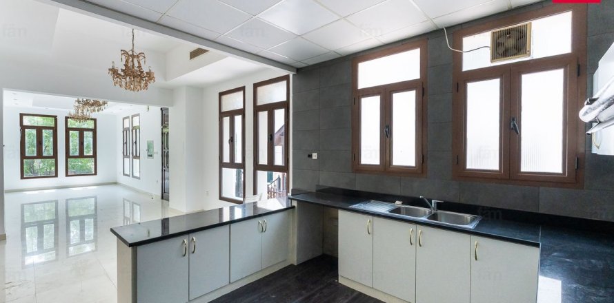 Townhouse in Wadi Al Safa 2, Dubai 3 bedrooms, 205.6 sq.m. № 135223