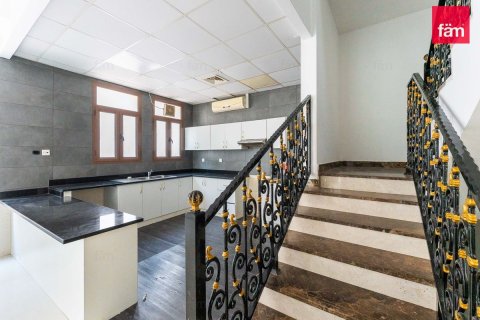 Townhouse in Wadi Al Safa 2, Dubai 3 bedrooms, 205.6 sq.m. № 135223 - photo 16