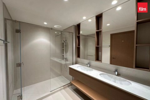 Apartment in Dubai 2 bedrooms, 121.9 sq.m. № 135219 - photo 13