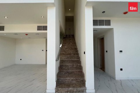 Villa in Dubai 4 bedrooms, 202.7 sq.m. № 139629 - photo 14