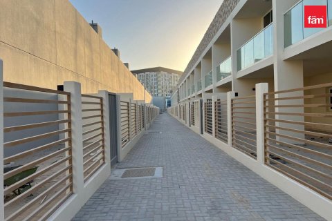 Villa in Dubai 4 bedrooms, 202.7 sq.m. № 139629 - photo 16