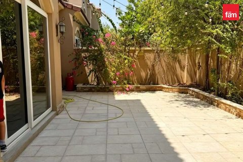 Villa in Dubai 3 bedrooms, 259.9 sq.m. № 139626 - photo 6