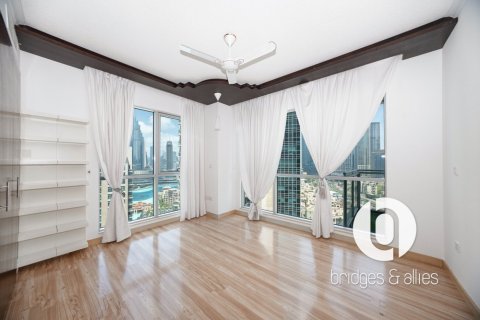 Apartment in Downtown Dubai (Downtown Burj Dubai), Dubai 3 bedrooms, 221 sq.m. № 115736 - photo 2