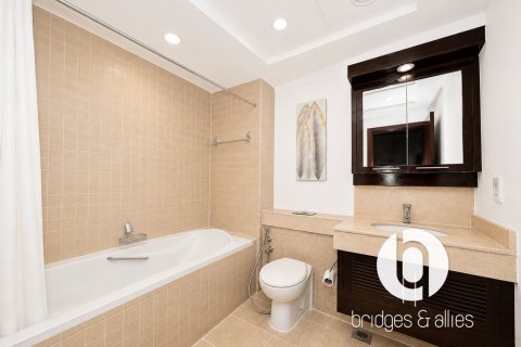 Apartment in Downtown Dubai (Downtown Burj Dubai), Dubai 2 bedrooms, 133 sq.m. № 115738 - photo 21