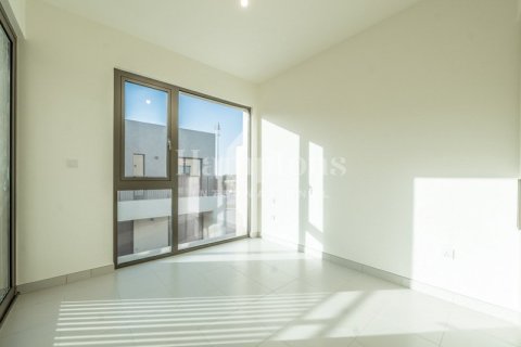 Villa in Dubai South (Dubai World Central), Dubai 3 bedrooms, 181.16085000 sq.m. № 115742 - photo 3