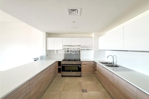 Apartment in Al Andalus, Jumeirah Golf Estates, Dubai 3 bedrooms, 167 sq.m. № 44809 - photo 1