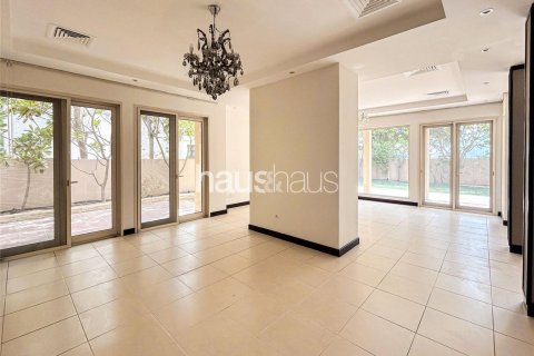 Villa in Arabian Ranches, Dubai 5 bedrooms, 456 sq.m. № 44808 - photo 3