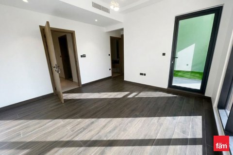 Townhouse in Dubai 4 bedrooms, 143.9 sq.m. № 110115 - photo 13