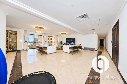 Apartamento en Jumeirah Beach Residence, Dubai, 3 dormitorios, 248 m², № 141864 - foto 1