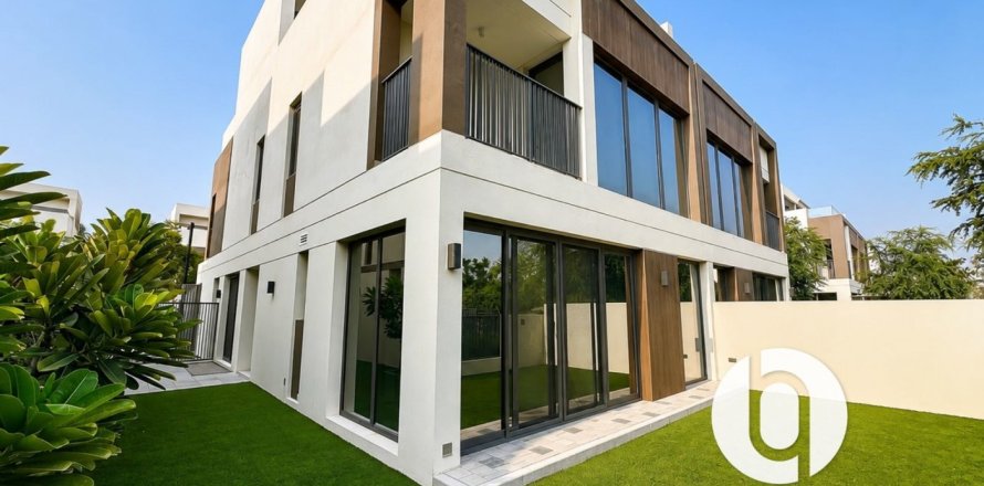 Villa en Tilal Al Ghaf, Dubai, 5 dormitorios, 311 m², № 141863