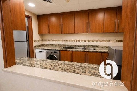 Apartamento en Jumeirah Lake Towers, Dubai, 2 dormitorios, 152 m², № 141866 - foto 9