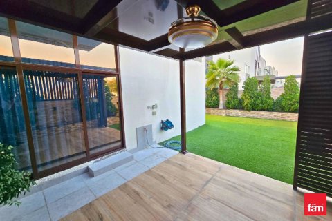 Снять в аренду таунхаус в Meydan, Дубай: 4 спальни, 287.7м², № 84217 - фото 7