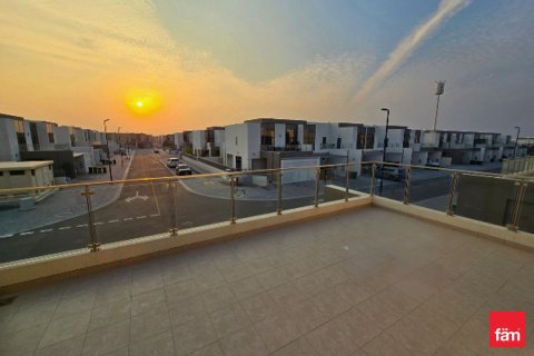 Снять в аренду таунхаус в Meydan, Дубай: 4 спальни, 287.7м², № 84217 - фото 28