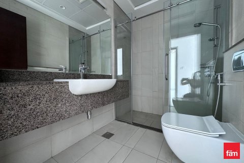 Apartment in Al Satwa, Dubai 1 bedroom, 71.7 sq.m. № 84227 - photo 15